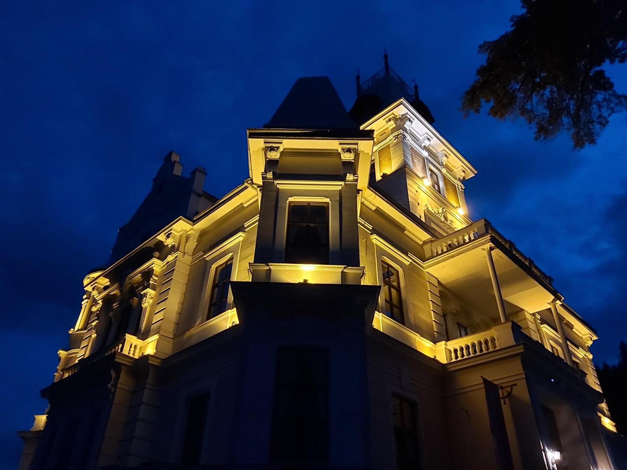 Hotel Chateau Cihelny Karlsbad Exteriör bild