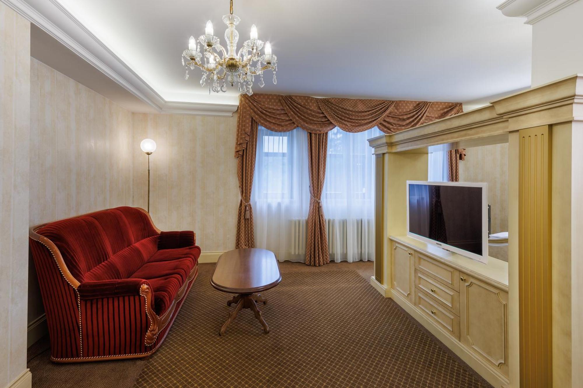 Hotel Chateau Cihelny Karlsbad Exteriör bild